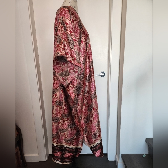 Vanity Fair 80s pink kaftan - Picture 3 of 14